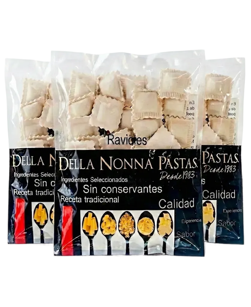 Ravioles rellenos de queso ricotta